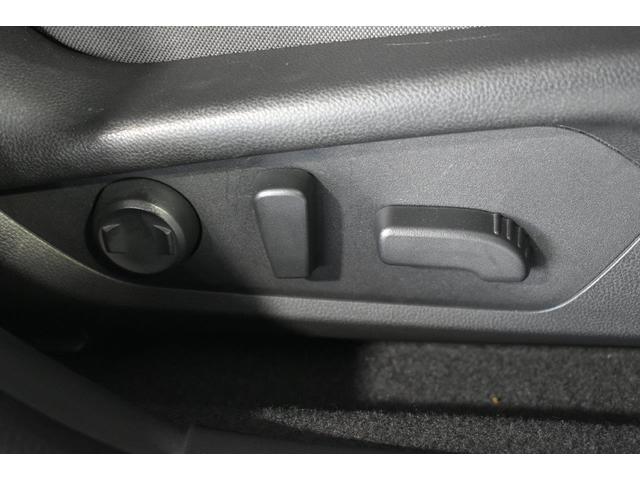 ���ʂƑO�[���̍����A�O��ʒu�A�w������p�x�̒�����d���ōs���܂��B���i�K�ōׂ����������邽�߁A�̊i�ɍ��킹���K�؂ȃ|�W�V�����ɐݒ�ł��܂��B�^�]�Ȃ̓����o�[�T�|�[�g�������\�ł�