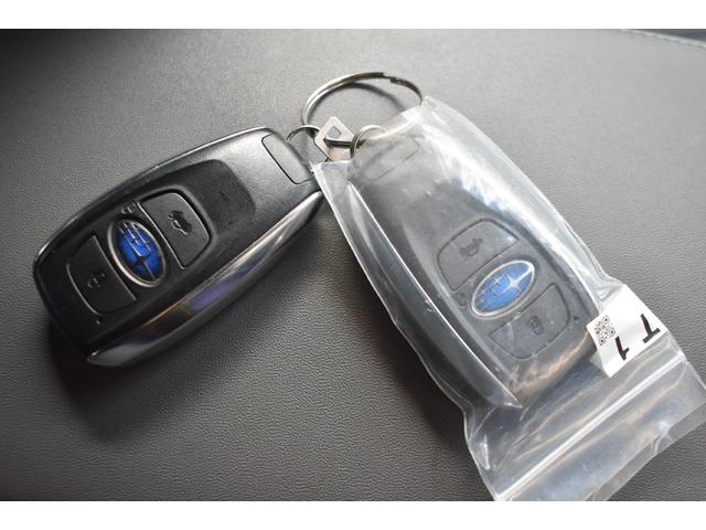 �X�}�[�g�L�[�t���Ȃ̂ŁA�h�A���b�N��J���w�P�{�Ń^�b�`���邾���I�i���̋󂫕߂�L�[���X�{�^���͎g���܂���B�����w�����ɁA�G���W���������邾���łn�j�I�j