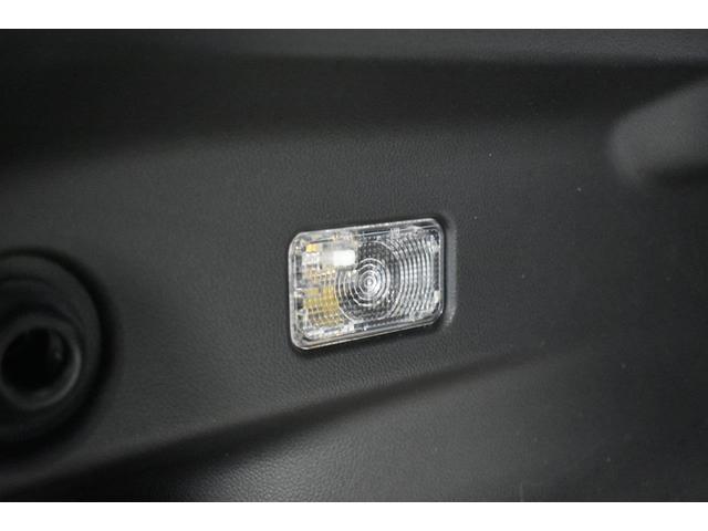 �g�����N�ɂ��Ɩ�������܂��B