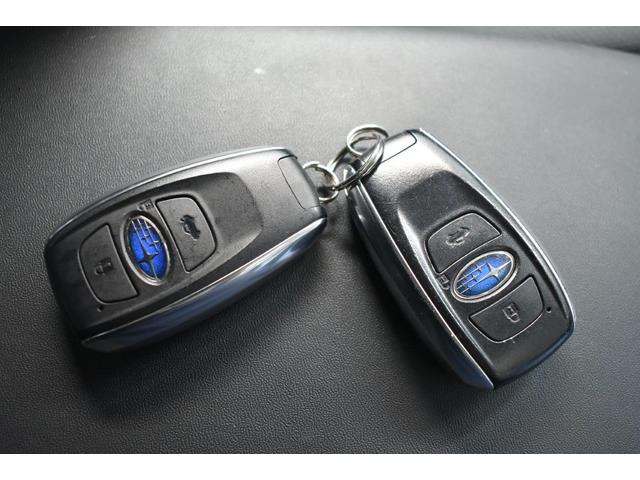 �X�}�[�g�L�[�t���Ȃ̂ŁA�h�A���b�N��J���w�P�{�Ń^�b�`���邾���I�i���̋󂫕߂�L�[���X�{�^���͎g���܂���B�����w�����ɁA�G���W���������邾���łn�j�I�j