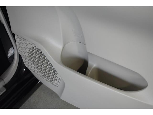 �h�A������ɂ͎��[�|�P�b�g���������܂��B