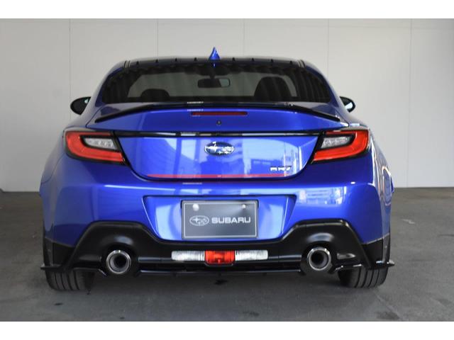 �o���p�[�O�ʂɓ������C������֗����A��C��R��ጸ�B�_�N�g�\�ʂɂ̓��[�^�[�X�|�[�c�̒m��������������̓e�N�X�`���[�i�L���p�^�[���j��z�u���A��C�̔�����}���ė����̔�����}�����Ă��܂��B