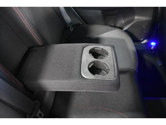 �����V�[�g�Z���^�[�A�[�����X�g�B�@�J�b�v�z���_�[�t�ŁA��Ȃɂ����K�ȃh���C�u��񋟂��܂��B