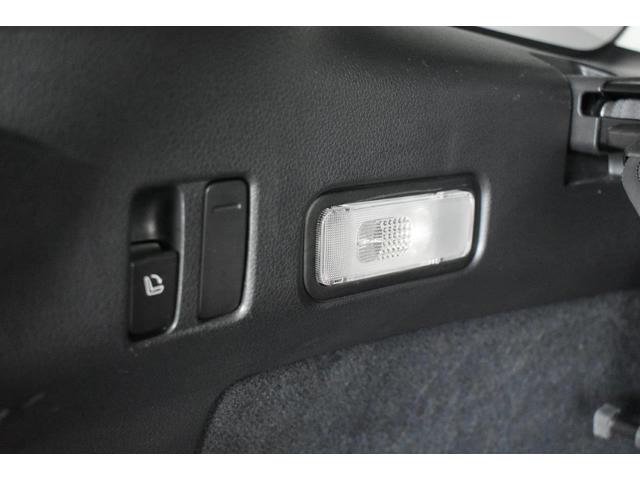 �g�����N�ɂ��Ɩ�������܂��B