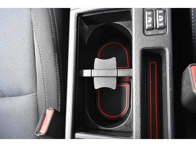 �^�]�ȁE����Ȃ���ł��肪�͂��₷���A�^�]�ȁA����ȁA�㕔���Ȃ̃h�A�|�P�b�g�����ɁA���ꂼ��J�b�v�z���_�[���ݒu����Ă��܂��B