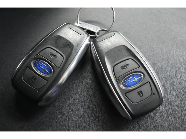 �X�}�[�g�L�[�t���Ȃ̂ŁA�h�A���b�N��J���w�P�{�Ń^�b�`���邾���I�i���̋󂫕߂�L�[���X�{�^���͎g���܂���B�����w�����ɁA�G���W���������邾���łn�j�I�j