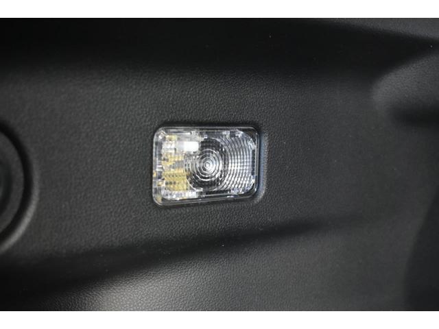 �g�����N�ɂ��Ɩ�������܂��B