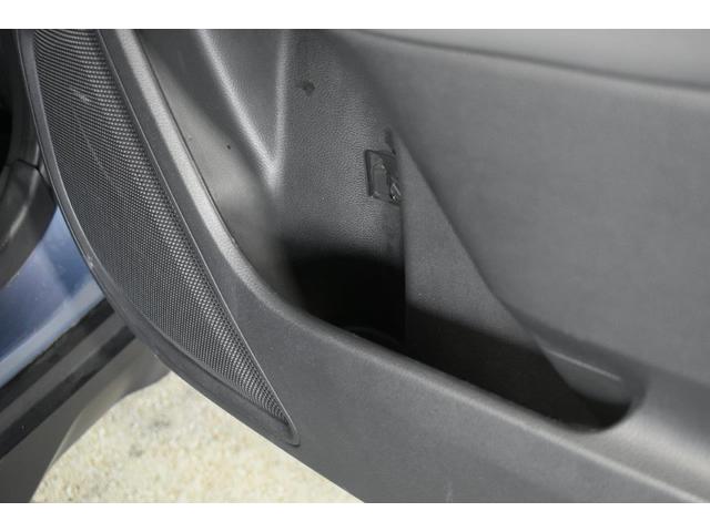 �h�A������ɂ͎��[�|�P�b�g���������܂��B