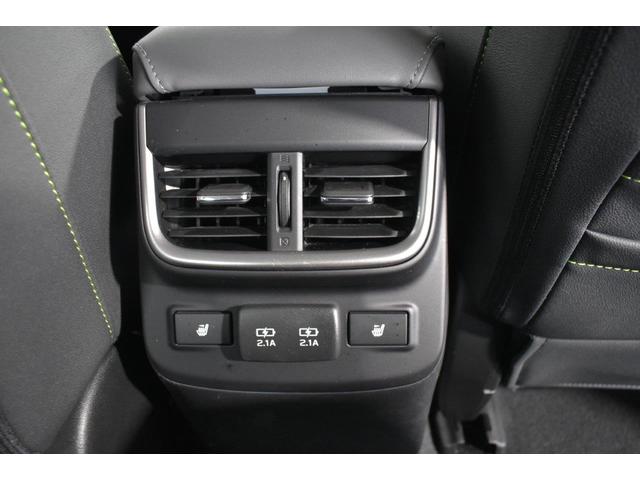 ���A���G�A�R�������o�����ƃV�[�g�q�[�^�[�E�t�r�a�d�����t���Ă��܂�