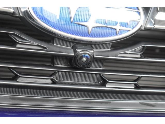 �t�����g�O�����ɑ������ꂽ�J�����̉f�����f�B�X�v���C�ɕ\���B���Ԃ̑O���̗l�q���m�F�ł��A���ʂ��̈��������_�⒓�ԁE���i���Ȃǂ̑O���m�F���T�|�[�g���܂��B