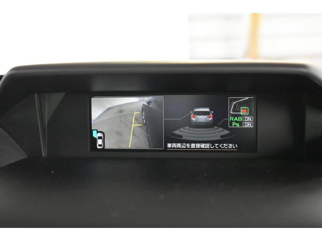 ����ȑ��h�A�~���[�ɑ������ꂽ�J�����̉f�����f�B�X�v���C�ɕ\���B