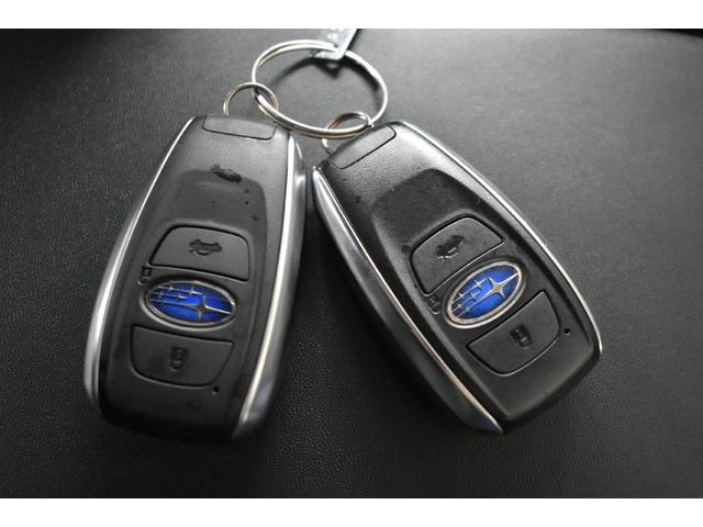 �X�}�[�g�L�[�t���Ȃ̂ŁA�h�A���b�N��J���w�P�{�Ń^�b�`���邾���I�i���̋󂫕߂�L�[���X�{�^���͎g���܂���B�����w�����ɁA�G���W���������邾���łn�j�I�j