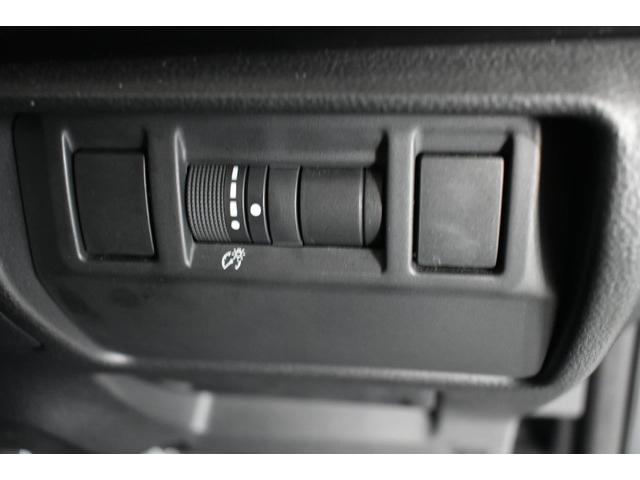 �e��X�C�b�`�B�^�]�Ȃ��瑀��ݒ�\�ł��B