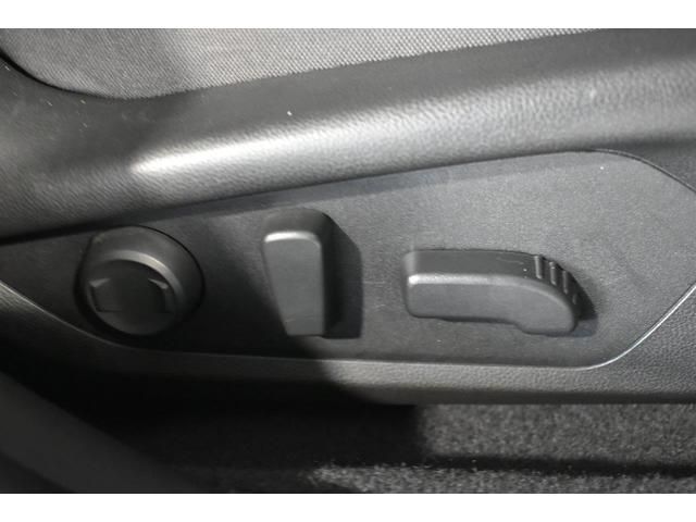 ���ʂƑO�[���̍����A�O��ʒu�A�w������p�x�̒�����d���ōs���܂��B���i�K�ōׂ����������邽�߁A�̊i�ɍ��킹���K�؂ȃ|�W�V�����ɐݒ�ł��܂��B�^�]�Ȃ̓����o�[�T�|�[�g�������\�ł�