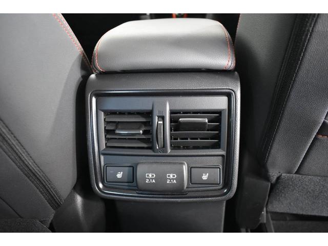 ���A���G�A�R�������o�����ƃV�[�g�q�[�^�[�E�t�r�a�d�����t���Ă��܂�