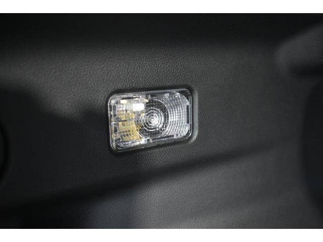 �g�����N�ɂ��Ɩ�������܂��B