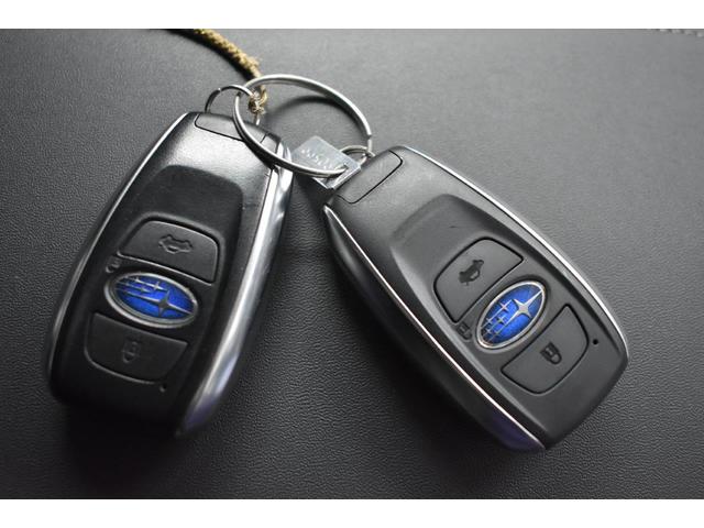 �X�}�[�g�L�[�t���Ȃ̂ŁA�h�A���b�N��J���w�P�{�Ń^�b�`���邾���I�i���̋󂫕߂�L�[���X�{�^���͎g���܂���B�����w�����ɁA�G���W���������邾���łn�j�I�j