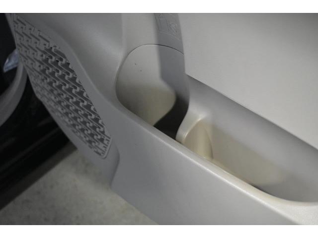 �h�A������ɂ͎��[�|�P�b�g���������܂��B