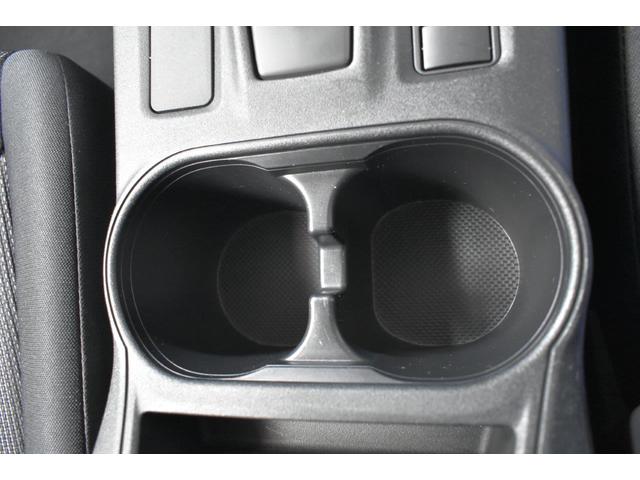 �^�]�ȁE����Ȃ���ł��肪�͂��₷���A�^�]�ȁA����ȁA�㕔���Ȃ̃h�A�|�P�b�g�����ɁA���ꂼ��J�b�v�z���_�[���ݒu����Ă��܂��B