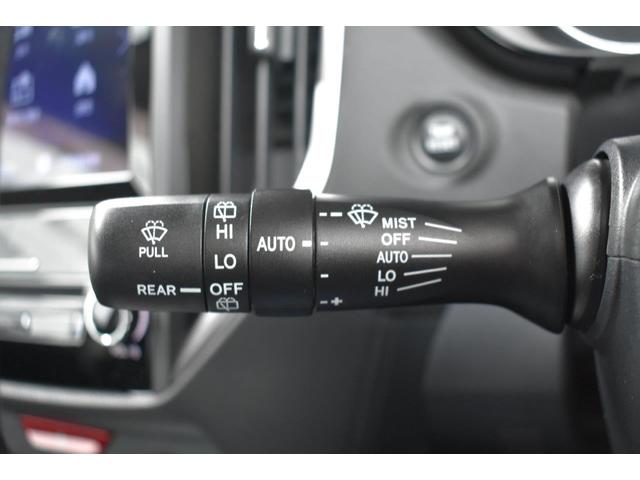 �J�H���m�����C�p�[�̓t�����g�K���X�㕔�̃Z���T�[���J�ʂ����m���A�J�̋����ɉ����āu�Ԍ��E�ᑬ�E�����v�������Ő؂�ւ���@�\�ł��B