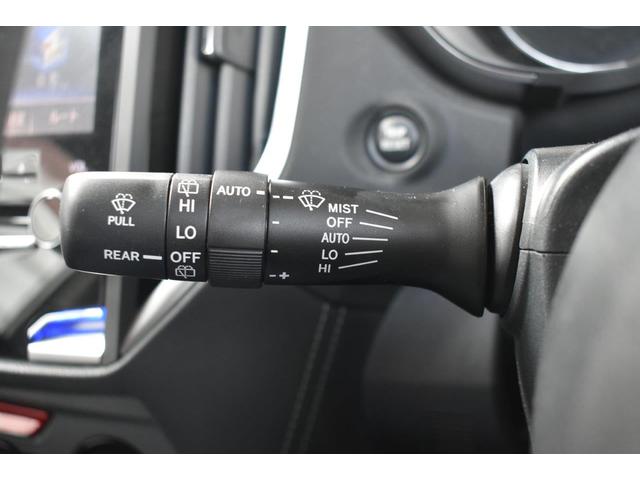 �J�H���m�����C�p�[�̓t�����g�K���X�㕔�̃Z���T�[���J�ʂ����m���A�J�̋����ɉ����āu�Ԍ��E�ᑬ�E�����v�������Ő؂�ւ���@�\�ł��B