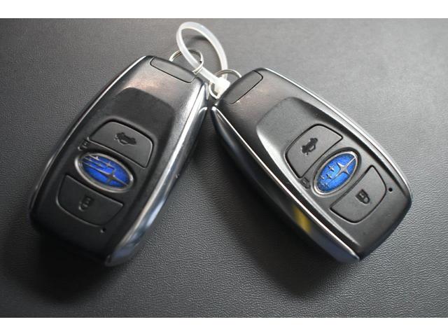 �X�}�[�g�L�[�t���Ȃ̂ŁA�h�A���b�N��J���w�P�{�Ń^�b�`���邾���I�i���̋󂫕߂�L�[���X�{�^���͎g���܂���B�����w�����ɁA�G���W���������邾���łn�j�I�j