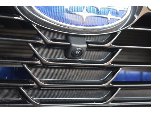 �t�����g�O�����ɑ������ꂽ�J�����̉f�����f�B�X�v���C�ɕ\���B���Ԃ̑O���̗l�q���m�F�ł��A���ʂ��̈��������_�⒓�ԁE���i���Ȃǂ̑O���m�F���T�|�[�g���܂��B