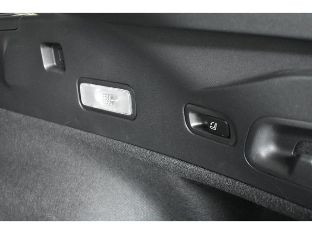 �g�����N�ɂ��Ɩ�������܂��B