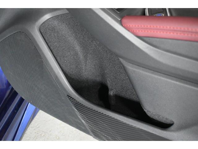 �h�A������ɂ͎��[�|�P�b�g���������܂��B