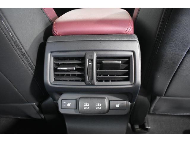 ���A���G�A�R�������o�����ƃV�[�g�q�[�^�[�E�t�r�a�d�����t���Ă��܂�