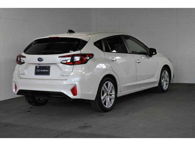 インプレッサ ST 元社有車 フロントカメラ・両サイドカメラ・デジタルマルチビューモニター・オート機能付エアコン・パドルシフト機能・フロントシートヒーター・ステアリングヒーター・17インチアルミホイール(12枚目)