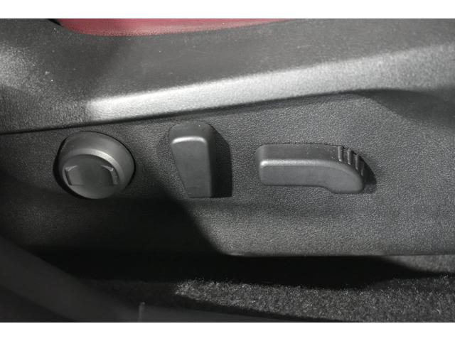 ���ʂƑO�[���̍����A�O��ʒu�A�w������p�x�̒�����d���ōs���܂��B���i�K�ōׂ����������邽�߁A�̊i�ɍ��킹���K�؂ȃ|�W�V�����ɐݒ�ł��܂��B�^�]�Ȃ̓����o�[�T�|�[�g�������\�ł�