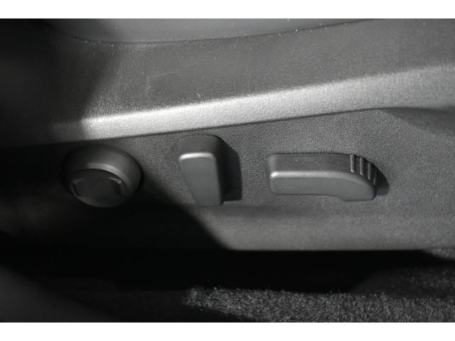 レヴォーグ ＳＴＩスポーツ　ＥＸ　ブラックインテリアセレクション　フロントカメラ・両サイドカメラ・オートエアコン・パドルシフト機能・電子制御ダンパー・デジタルマルチビューモニター　　・スマートリヤビューミラー・電動リヤゲート・１８インチアルミホイール（46枚目）