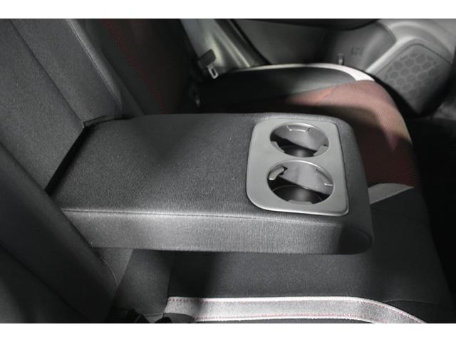 �����V�[�g�Z���^�[�A�[�����X�g�B�@�J�b�v�z���_�[�t�ŁA��Ȃɂ����K�ȃh���C�u��񋟂��܂��B