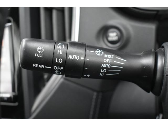 �J�H���m�����C�p�[�̓t�����g�K���X�㕔�̃Z���T�[���J�ʂ����m���A�J�̋����ɉ����āu�Ԍ��E�ᑬ�E�����v�������Ő؂�ւ���@�\�ł��B