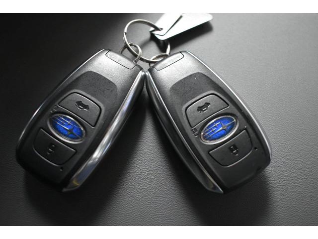 �X�}�[�g�L�[�t���Ȃ̂ŁA�h�A���b�N��J���w�P�{�Ń^�b�`���邾���I�i���̋󂫕߂�L�[���X�{�^���͎g���܂���B�����w�����ɁA�G���W���������邾���łn�j�I�j