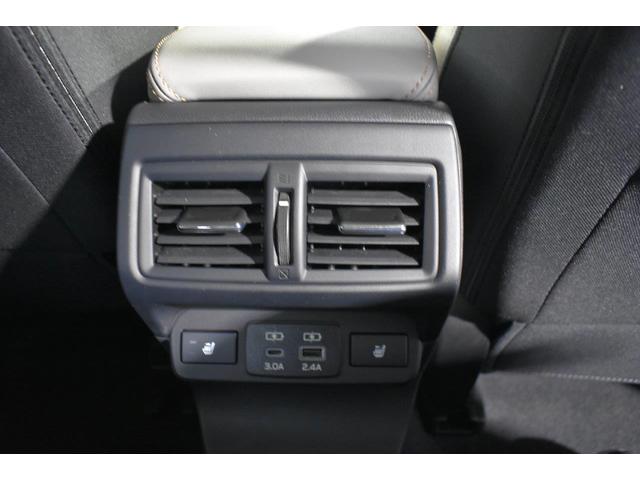 ���A���G�A�R�������o�����ƃV�[�g�q�[�^�[�E�t�r�a�d�����t���Ă��܂�