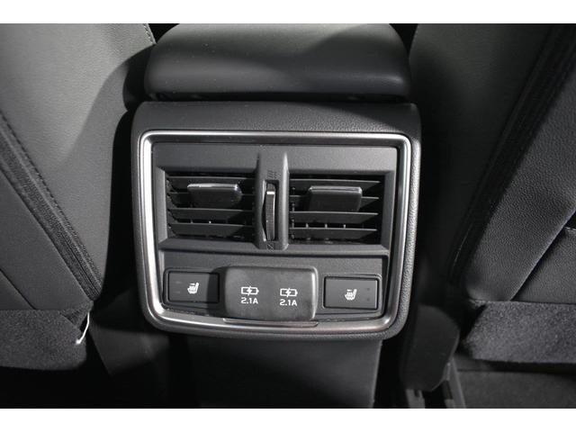 ���A���G�A�R�������o�����ƃV�[�g�q�[�^�[�E�t�r�a�d�����t���Ă��܂�