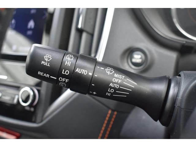 �J�H���m�����C�p�[�̓t�����g�K���X�㕔�̃Z���T�[���J�ʂ����m���A�J�̋����ɉ����āu�Ԍ��E�ᑬ�E�����v�������Ő؂�ւ���@�\�ł��B