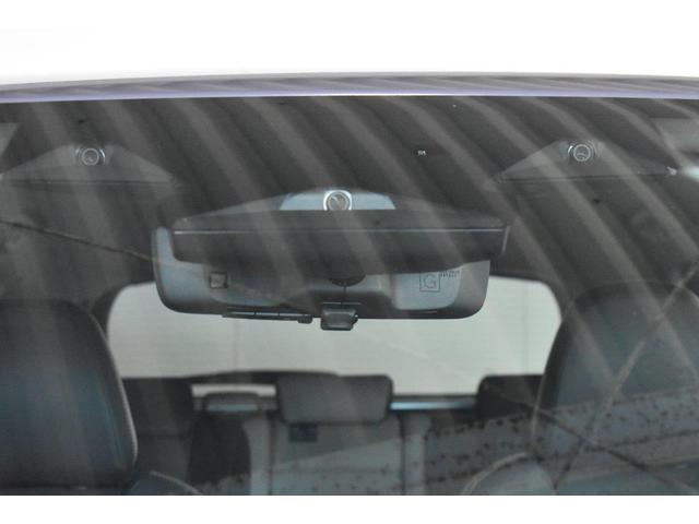 �L�p�P��J�����𓋍ڂ����u�R�̖ځv�������ł��B����ɂ��A�ԗ������łȂ��A���s�҂⎩�]�ԁA��Q���Ȃǂ����L�͈͂����m�ɔF���ł���悤�ɂȂ�܂����B