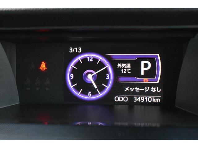 �_�b�V���{�[�h�̒����Ƀf�B�X�v���C�𑕔����낢��ȏ���\�����܂�