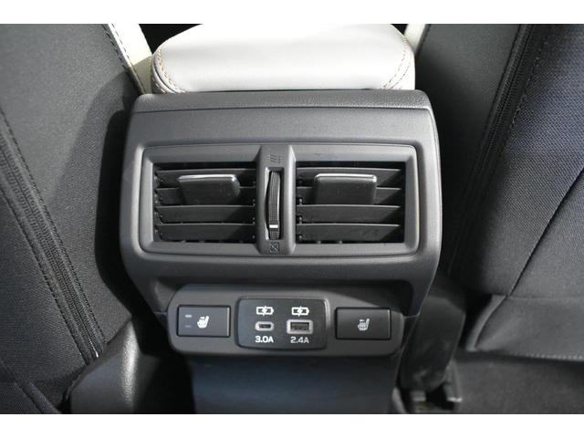 ���A���G�A�R�������o�����ƃV�[�g�q�[�^�[�E�t�r�a�d�����t���Ă��܂�