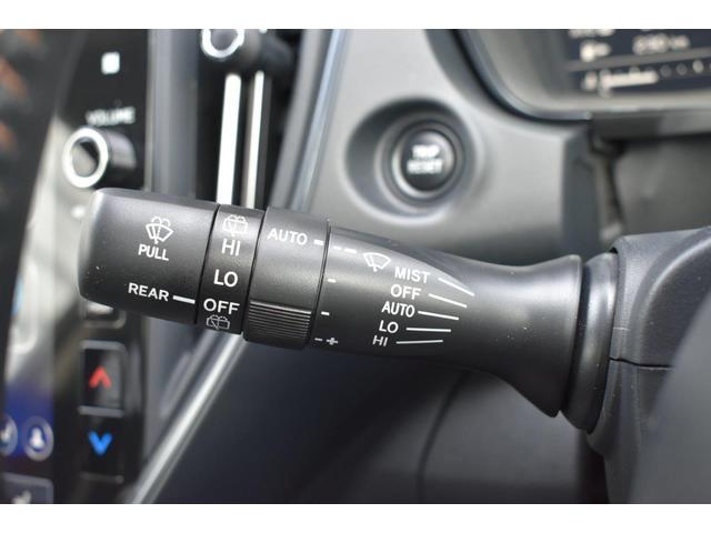 �J�H���m�����C�p�[�̓t�����g�K���X�㕔�̃Z���T�[���J�ʂ����m���A�J�̋����ɉ����āu�Ԍ��E�ᑬ�E�����v�������Ő؂�ւ���@�\�ł��B