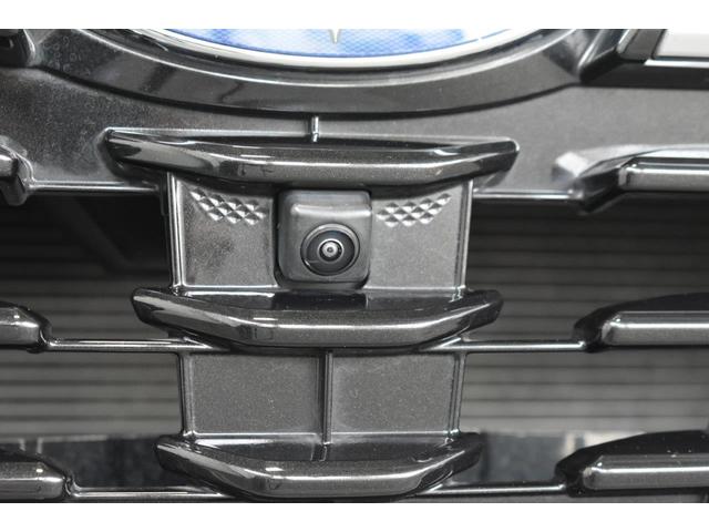 �t�����g�O�����ɑ������ꂽ�J�����̉f�����f�B�X�v���C�ɕ\���B���Ԃ̑O���̗l�q���m�F�ł��A���ʂ��̈��������_�⒓�ԁE���i���Ȃǂ̑O���m�F���T�|�[�g���܂��B