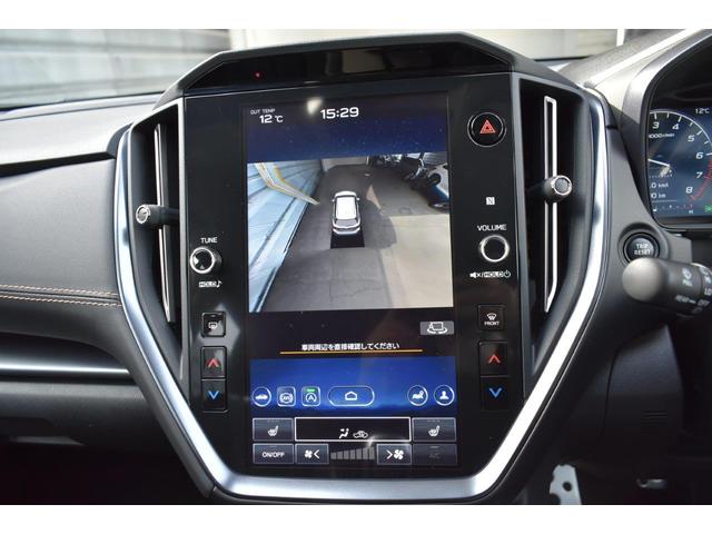 �}���`�r���[���j�^�[�́A�ԗ��̑O�㍶�E�ɓ��ڂ��ꂽ�S�̃J�����f�����������A�ԗ���^�ォ�猩�Ă���悤�ȉf�����P�P�D�U�C���`�f�B�X�v���C�ɕ\������@�\�ł�