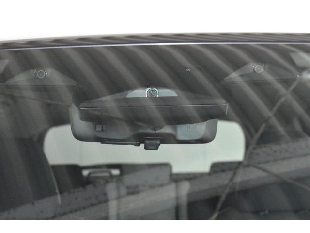 �L�p�P��J�����𓋍ڂ����u�R�̖ځv�������ł��B����ɂ��A�ԗ������łȂ��A���s�҂⎩�]�ԁA��Q���Ȃǂ����L�͈͂����m�ɔF���ł���悤�ɂȂ�܂����B