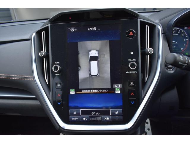 �}���`�r���[���j�^�[�́A�ԗ��̑O�㍶�E�ɓ��ڂ��ꂽ�S�̃J�����f�����������A�ԗ���^�ォ�猩�Ă���悤�ȉf�����P�P�D�U�C���`�f�B�X�v���C�ɕ\������@�\�ł�