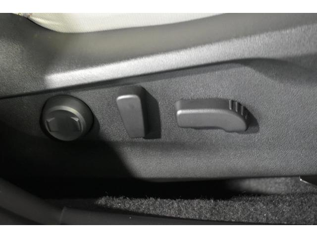 ���ʂƑO�[���̍����A�O��ʒu�A�w������p�x�̒�����d���ōs���܂��B���i�K�ōׂ����������邽�߁A�̊i�ɍ��킹���K�؂ȃ|�W�V�����ɐݒ�ł��܂��B�^�]�Ȃ̓����o�[�T�|�[�g�������\�ł�