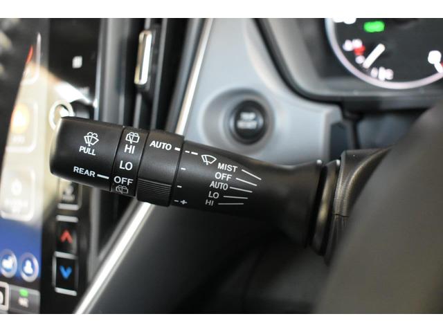 �J�H���m�����C�p�[�̓t�����g�K���X�㕔�̃Z���T�[���J�ʂ����m���A�J�̋����ɉ����āu�Ԍ��E�ᑬ�E�����v�������Ő؂�ւ���@�\�ł��B