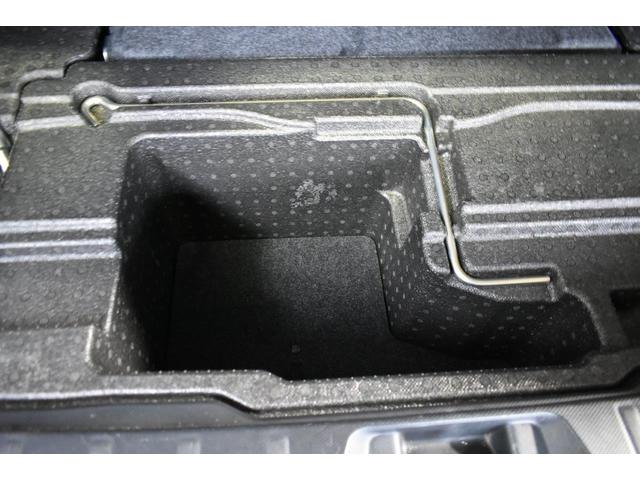 �T�u�g�����N�t�ł��̂Ő�ԓ����H��̎��[�ɕ֗��ł��B